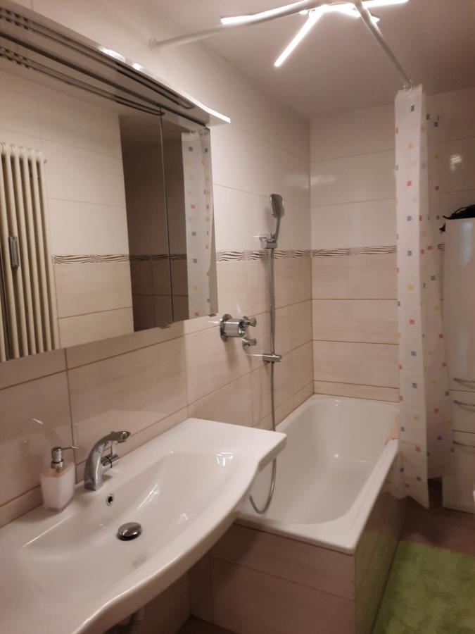 Moderne 3Zimmer Wohnung, In Koenigsbrunn Bei Augsburg Екстер'єр фото